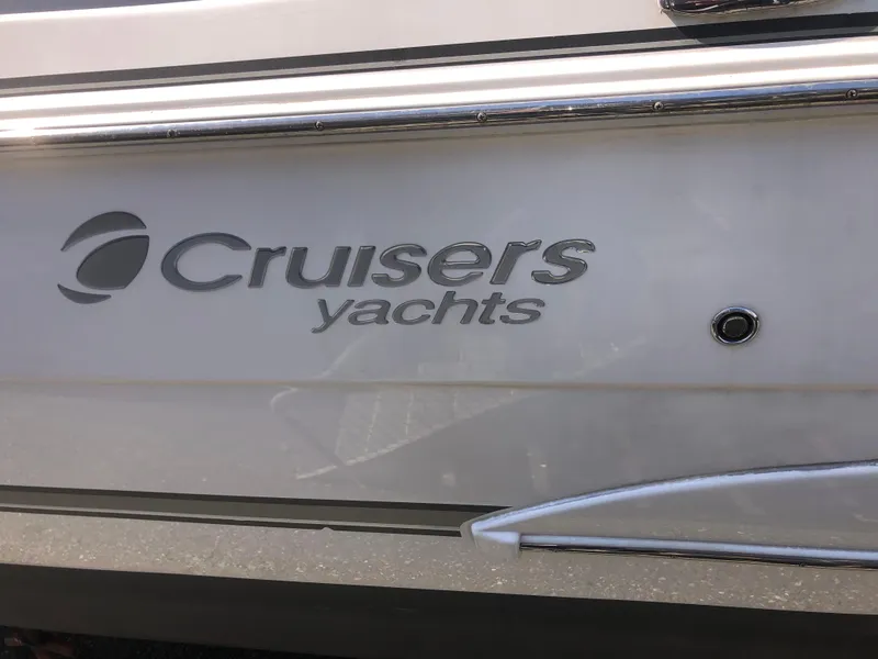 Slide: The Image of 2007 Cruisers Yachts 340 Express logo on yacht exterior. - 11