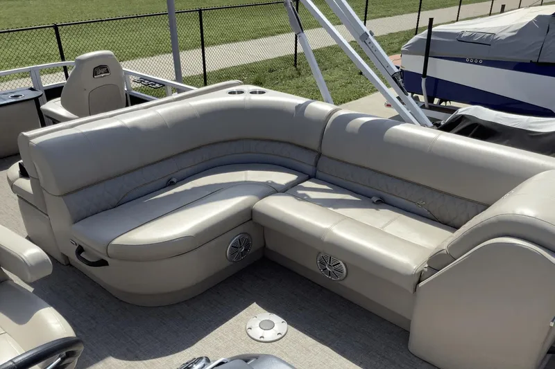 Slide: The Image of Ranger RP223F 2020 - 18