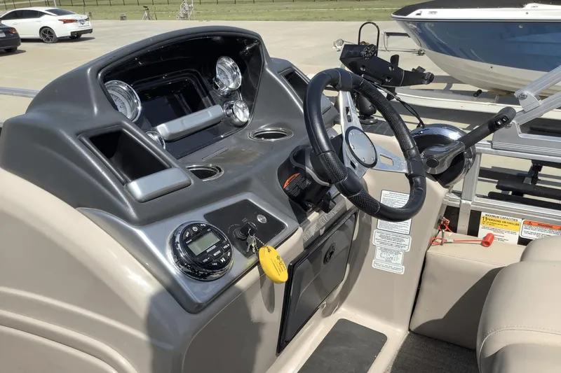 Slide: The Image of Ranger RP223F 2020 - 24