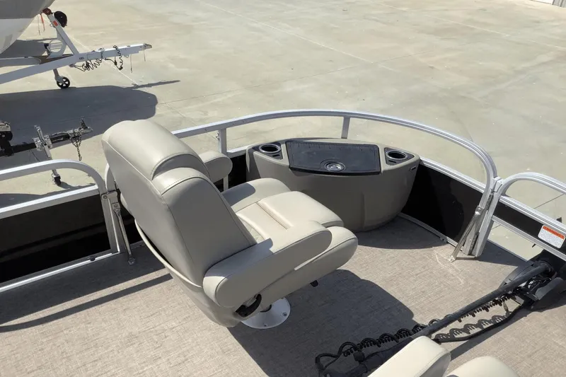 Slide: The Image of Ranger RP223F 2020 - 8