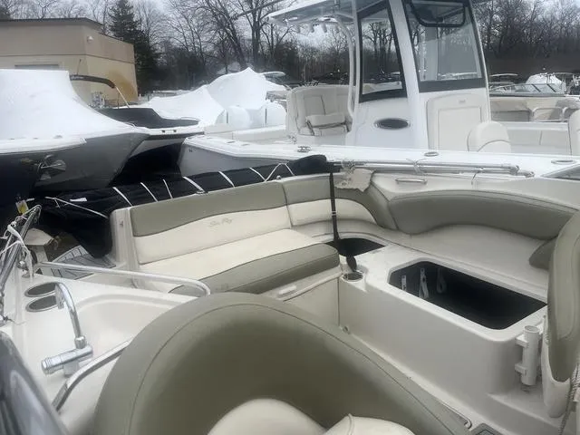 Slide: The Image of Sea Ray 240 Sundeck 2005 - 5