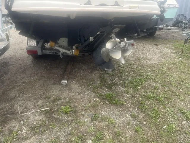 Slide: The Image of Sea Ray 240 Sundeck 2005 - 8