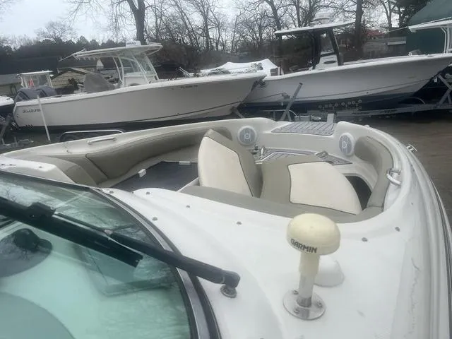 Slide: The Image of Sea Ray 240 Sundeck 2005 - 9