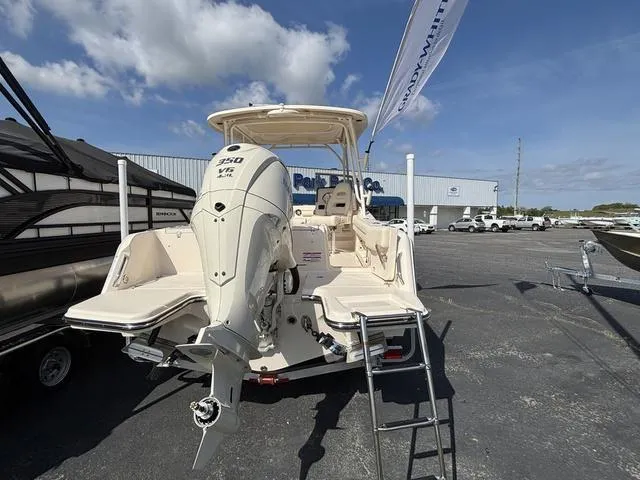 Slide: The Image of Grady-White Freedom 235 2025 - 3