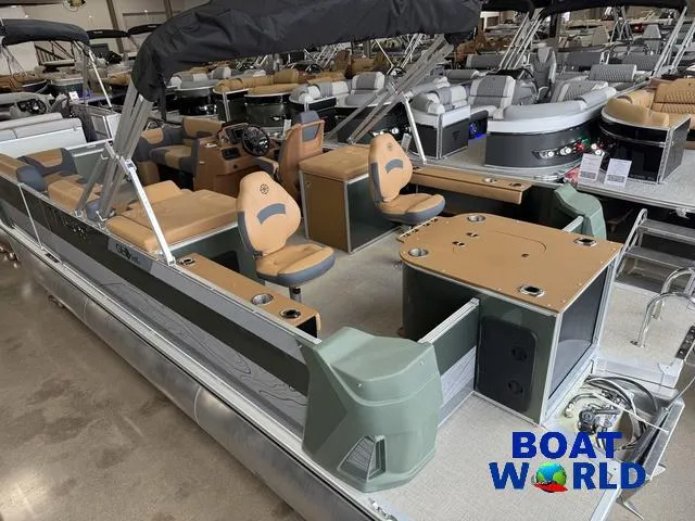 Slide: The Image of 2025 Tahoe Geofish 2385 Rear Fish boat with Honda 4-Stroke EFI engine in showroom. - 34