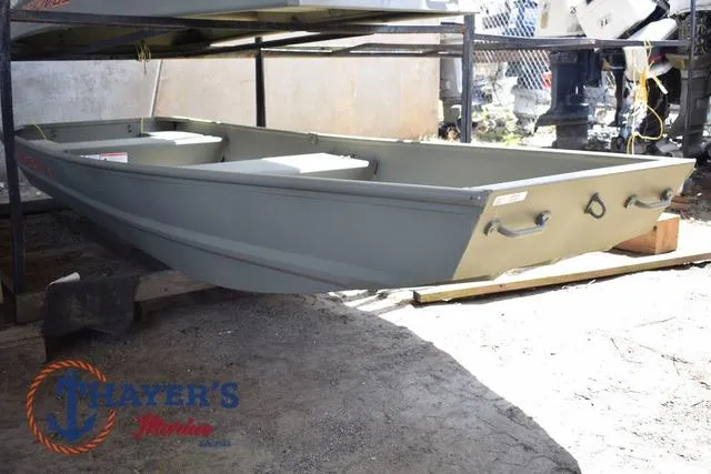 Slide: The Image of Tracker Grizzly® 1436 Utility 2025 - 3