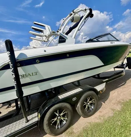 Slide: The Image of Cobalt CS23 Surf 2025 - 11