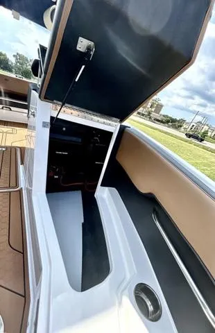 Slide: The Image of Cobalt CS23 Surf 2025 - 23