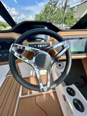 Slide: The Image of Cobalt CS23 Surf 2025 - 30