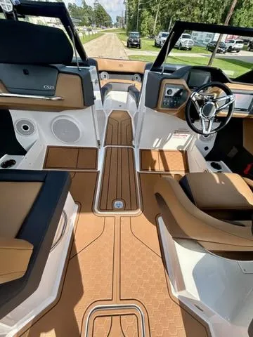 Slide: The Image of Cobalt CS23 Surf 2025 - 34