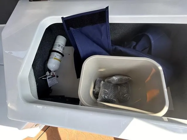 Slide: The Image of Cobalt CS23 Surf 2025 - 45