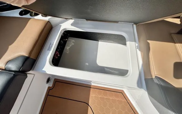 Slide: The Image of Cobalt CS23 Surf 2025 - 51