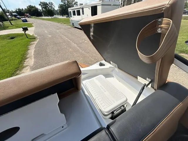 Slide: The Image of Cobalt CS23 Surf 2025 - 59