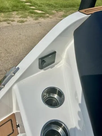 Slide: The Image of Cobalt CS23 Surf 2025 - 66