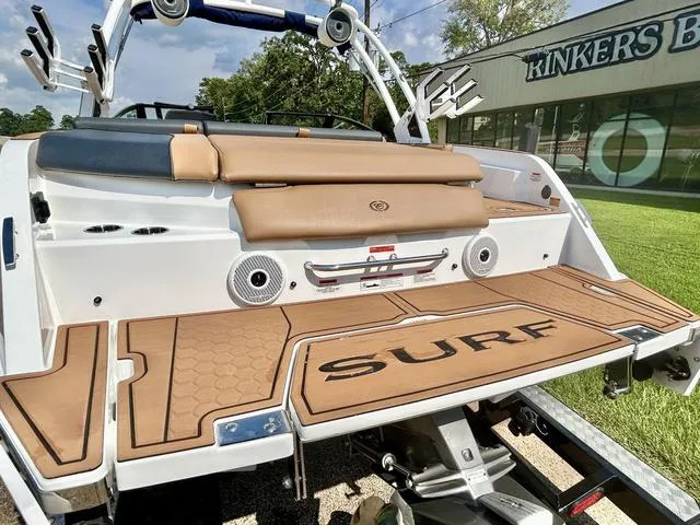 Slide: The Image of Cobalt CS23 Surf 2025 - 7