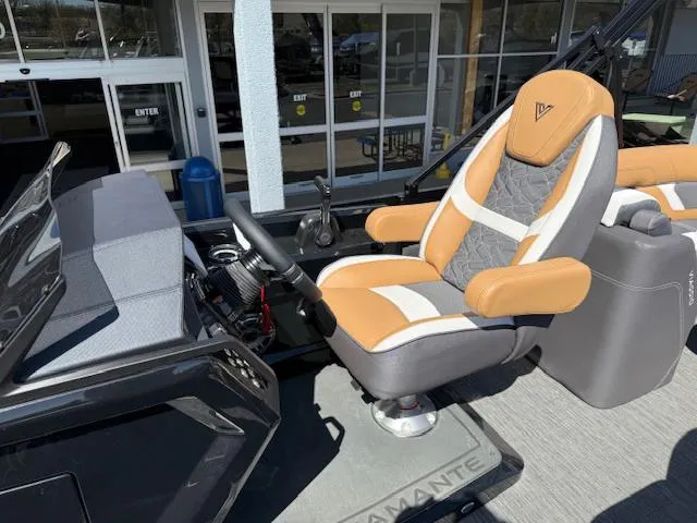 Slide: The Image of Viaggio Diamante 22U / SUZUKI DF250 2025 - 25