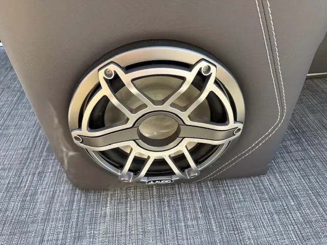 Slide: The Image of Viaggio Diamante 22U / SUZUKI DF250 2025 - 30