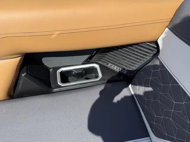 Slide: The Image of Viaggio Diamante 22U / SUZUKI DF250 2025 - 33