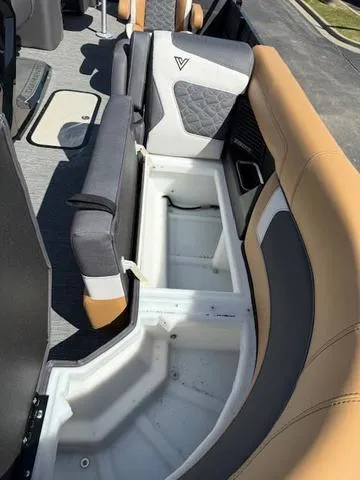 Slide: The Image of Viaggio Diamante 22U / SUZUKI DF250 2025 - 36