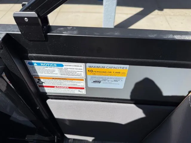 Slide: The Image of Viaggio Diamante 22U / SUZUKI DF250 2025 - 40