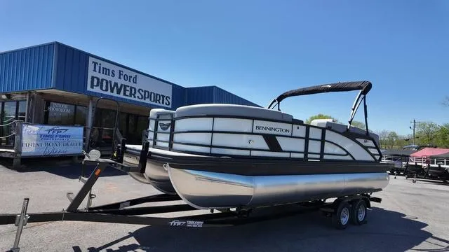 Slide: The Image of Bennington M Quad Bench 22 MFB 2025 - 1