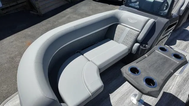 Slide: The Image of Bennington M Quad Bench 22 MFB 2025 - 13