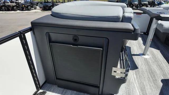 Slide: The Image of Bennington M Quad Bench 22 MFB 2025 - 17