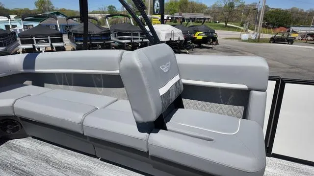 Slide: The Image of Bennington M Quad Bench 22 MFB 2025 - 20