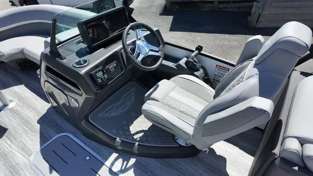 Slide: The Image of Bennington M Quad Bench 22 MFB 2025 - 22