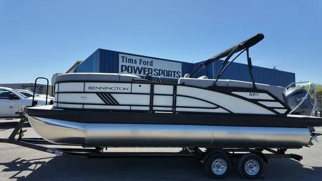 Slide: The Image of Bennington M Quad Bench 22 MFB 2025 - 3