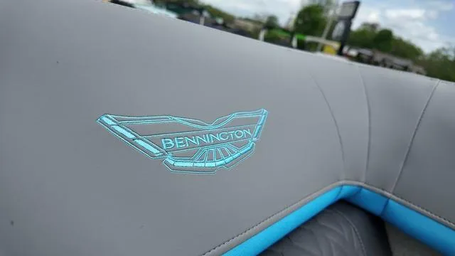 Slide: The Image of Bennington M Swingback 24 MSB 2025 - 15