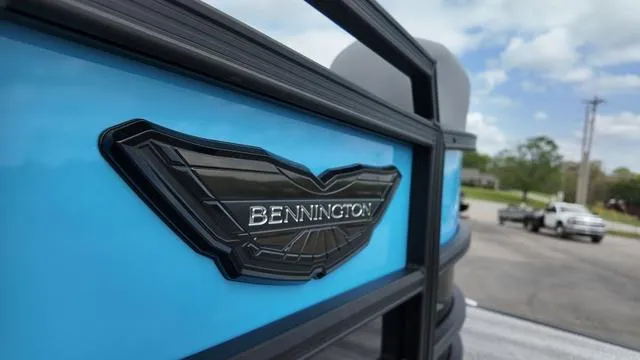 Slide: The Image of Bennington M Swingback 24 MSB 2025 - 9