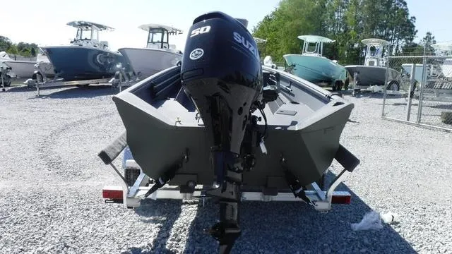 Slide: The Image of Excel Eclipse 17' 2025 - 10