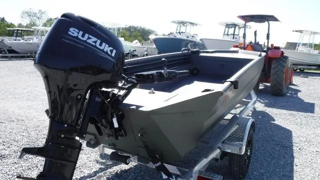 Slide: The Image of Excel Eclipse 17' 2025 - 3