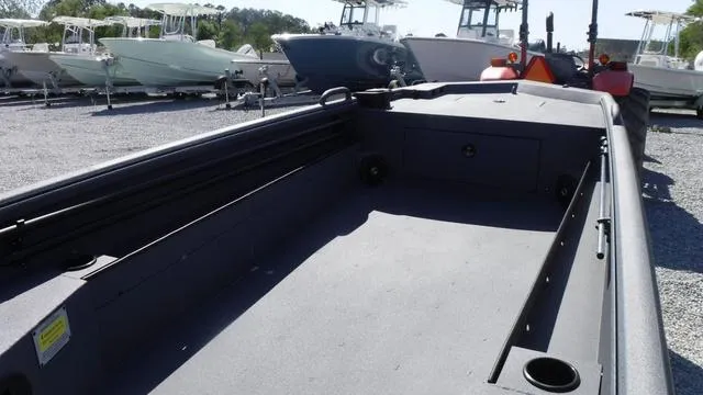 Slide: The Image of Excel Eclipse 17' 2025 - 5