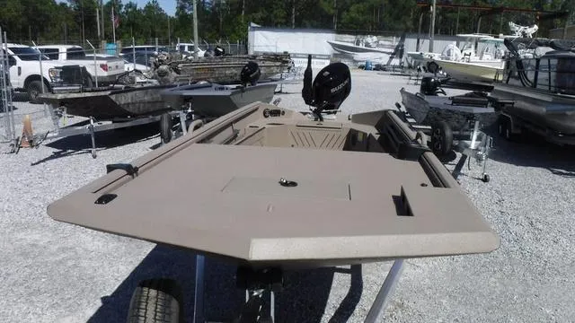 Slide: The Image of Excel Eclipse 17' 2025 - 3