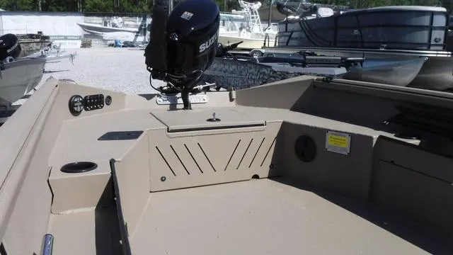 Slide: The Image of Excel Eclipse 17' 2025 - 6