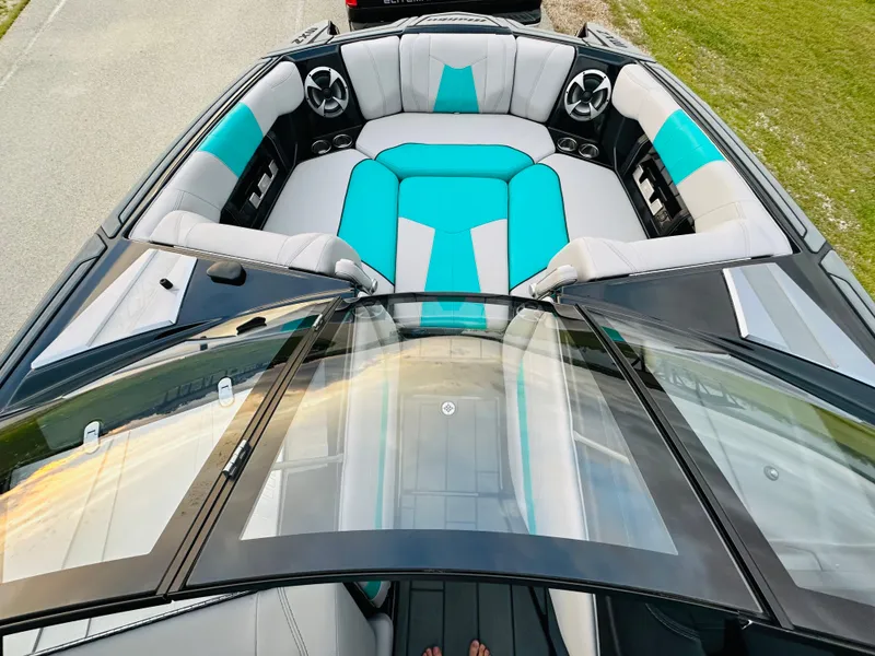 Slide: The Image of Malibu Wakesetter 24 MXZ 2021 - 38