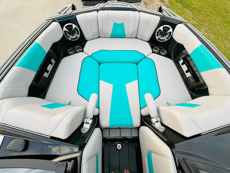 Slide: The Image of Malibu Wakesetter 24 MXZ 2021 - 39