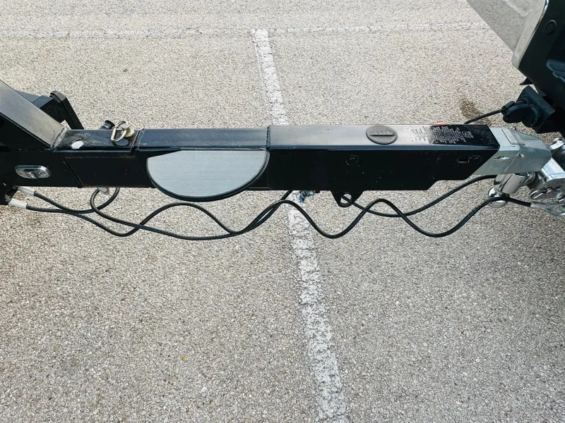 Slide: The Image of Malibu Wakesetter 24 MXZ 2021 - 45