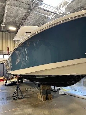 Slide: The Image of Edgewater 262CC 2022 - 2