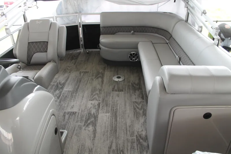 Slide: The Image of Ranger Boats 223C 2025 - 21