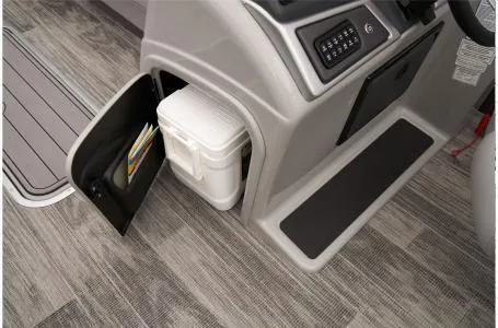 Slide: The Image of Ranger Boats 223C 2025 - 22