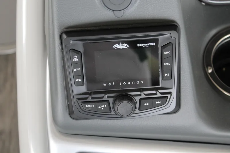 Slide: The Image of Ranger Boats 223C 2025 - 35