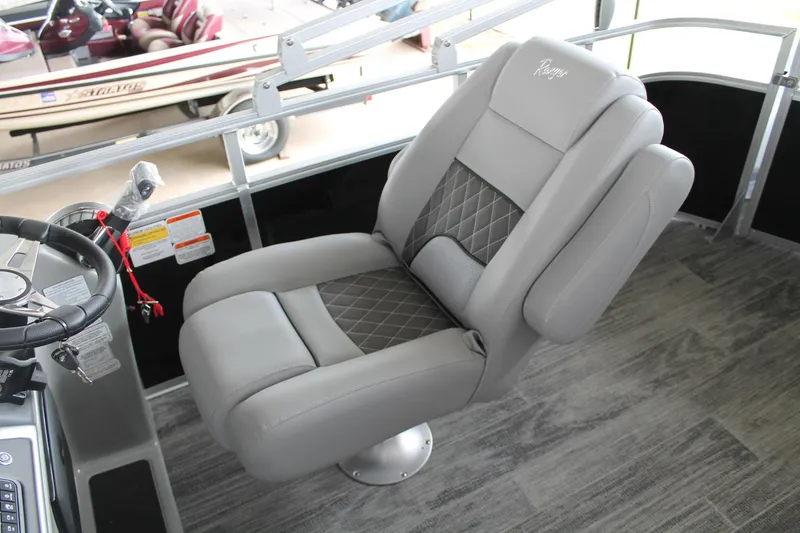 Slide: The Image of Ranger Boats 223C 2025 - 36