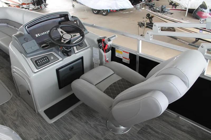 Slide: The Image of Ranger Boats 223C 2025 - 37