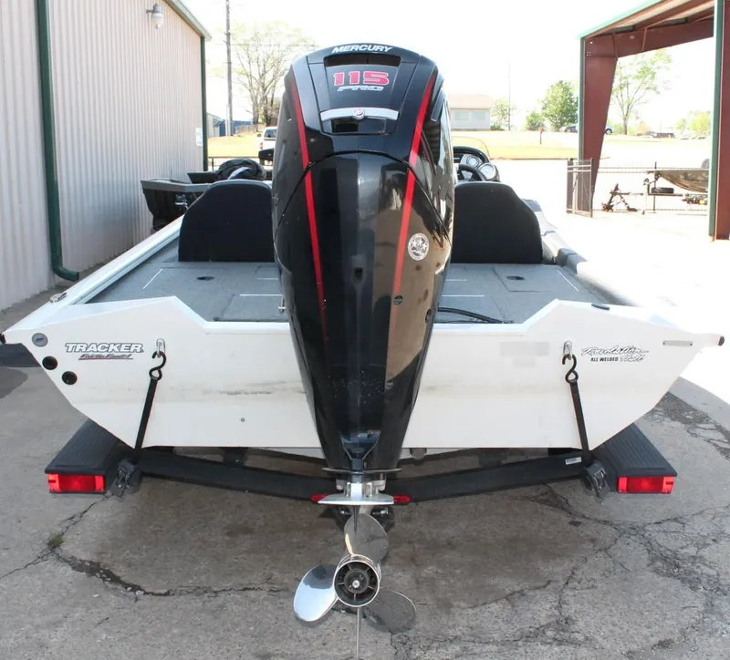 Slide: The Image of 2022 Tracker Pro Team 190 TX boat with Mercury 115 outboard motor. - 19