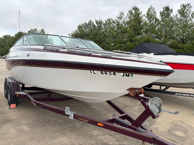 Slide: The Image of Crownline Boats 205 SS 2001 - 1