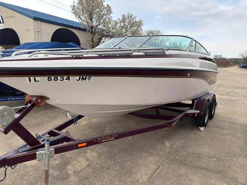 Slide: The Image of Crownline Boats 205 SS 2001 - 4