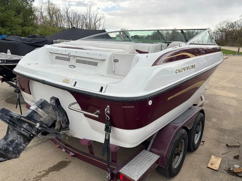 Slide: The Image of Crownline Boats 205 SS 2001 - 6